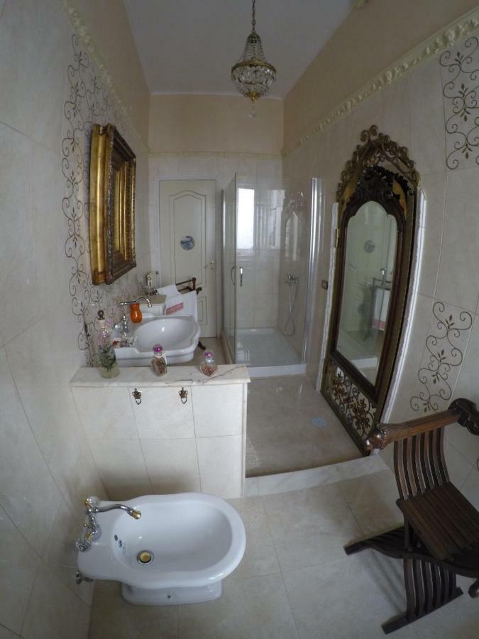 B&B Goldmund Napoli Dış mekan fotoğraf